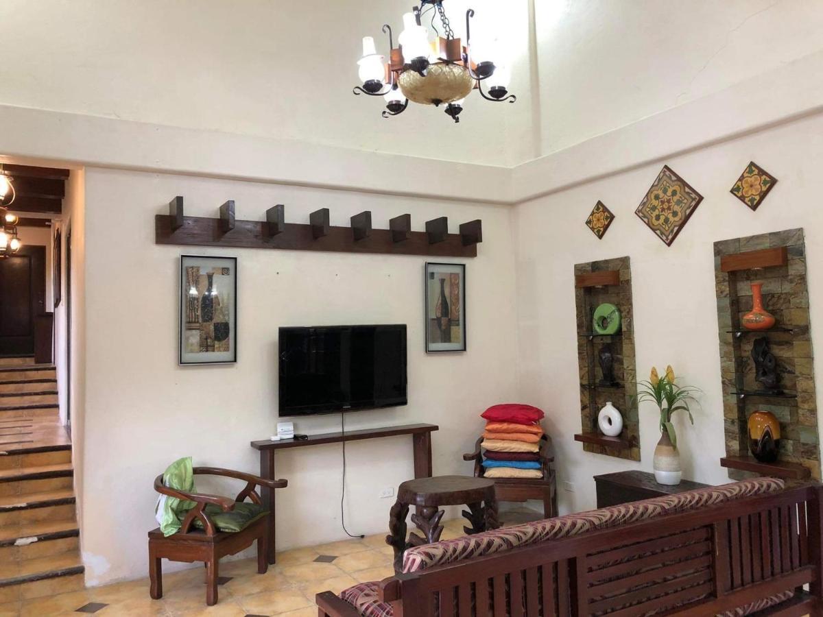 Tagaytay Bnr Guesthouse 4Br With Balcony 12-14 Guest Tagaytay City Eksteriør bilde